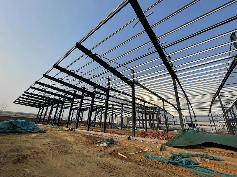 2024年想建廠房，如何選擇合適的鋼結構工程廠家？